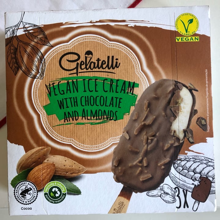 photo of Gelatelli Vegan Ice Cream with Chocolate and Almonds shared by @vanmartins on  13 Jun 2022 - review