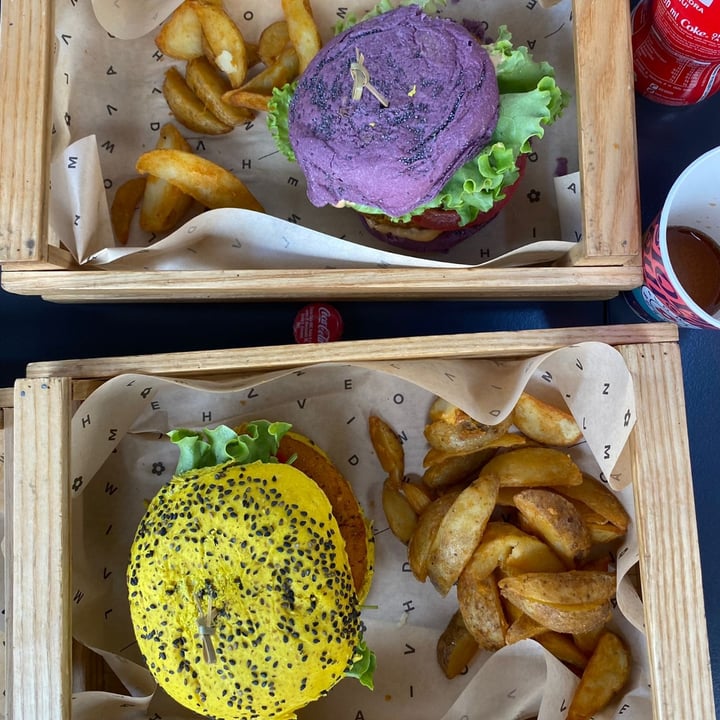photo of Flower Burger Spicy cecio shared by @llauraa on  19 Jun 2022 - review