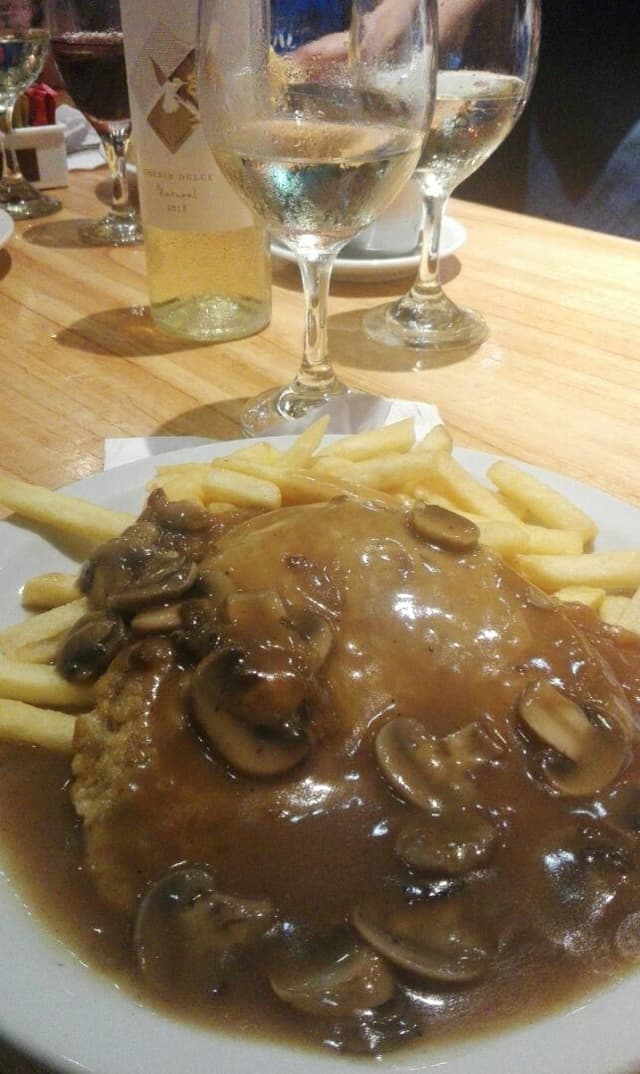 Photo of the dish “Seitán al champiñón con fritas”