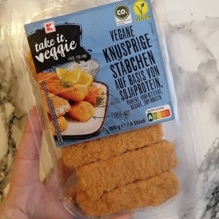 review photo of Kaufland Take it Veggie vegane knusprige stäbchen fisch art shared by @victoriamaugeri on 06 Apr 2022 - review