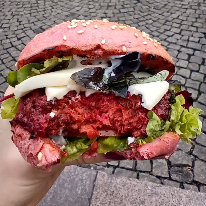 photo of PETER PANE Hamburg Schlump Burgergrill & Bar Abendrot Burger shared by @strongmuffin on  17 Dec 2020 - review