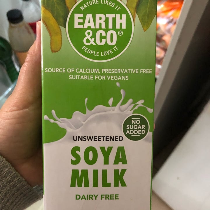review photo of Earth & Co Unsweetened Soya Milk shared by @msittmann on 23 Oct 2021 - review