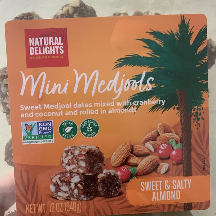 review photo of Natural Delights Fresh Medjool Dates shared by @cmulkern on 23 Apr 2022 - review