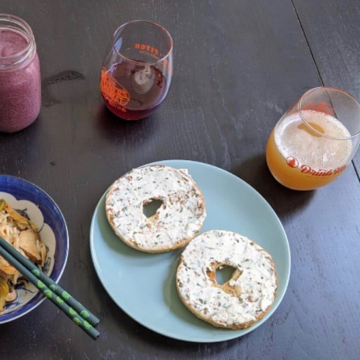 review photo of Kite Hill Cream Cheese Alternative Plain shared by @lulu0423 on 27 Jun 2020 - review
