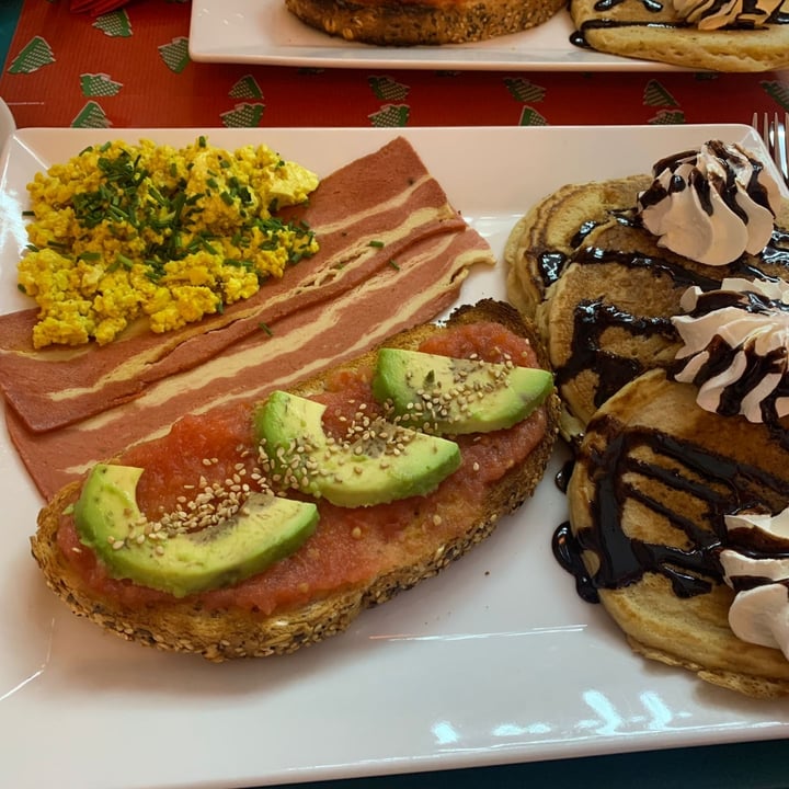photo of Freedom Cakes Brunch 1 shared by @arwenelenglin on  16 Dec 2021 - review
