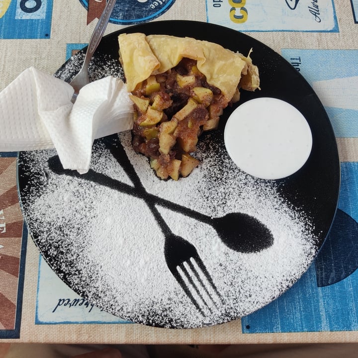 photo of Pure Café Apple Pie shared by @avinashleonardo on  17 May 2022 - review