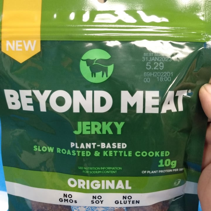photo of Beyond Meat Jerky Original shared by @ethicallybasedexomni on  06 Apr 2022 - review