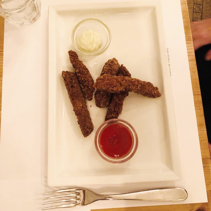 photo of Nativa Ristorante Sticks di seitan croccanti con salsa barbecue e maionese alla cipollina shared by @nicole- on  05 Feb 2022 - review