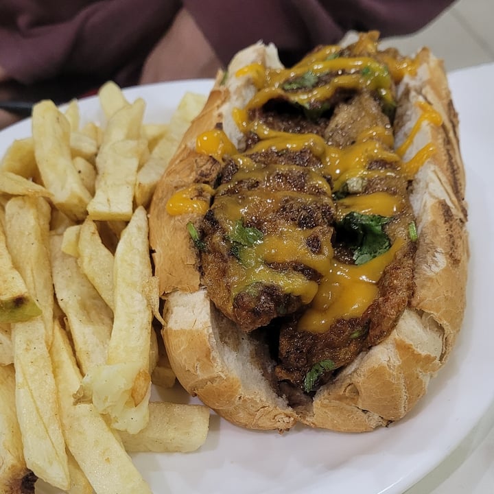 photo of Loving Hut Microcentro Cheese steak shared by @verodamico on  30 Sep 2021 - review