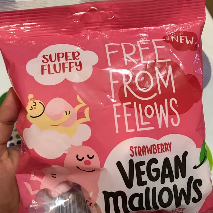 photo of Free From Fellows Free From Fellows Strawberry Vegan Mallows shared by @crunchyku on  16 Jan 2022 - review