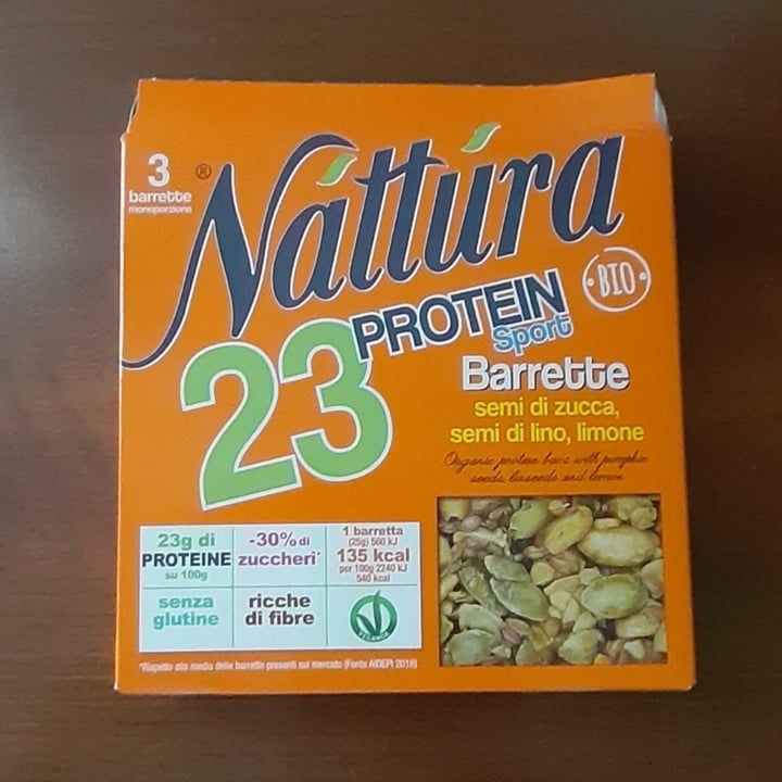 photo of Nattura 23 Protein Sport: Barrette semi di zucca, semi di lino, limone shared by @debi19 on  12 Sep 2022 - review