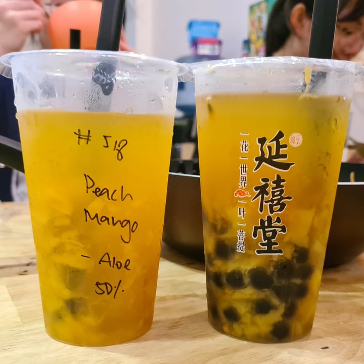 photo of Yan Xi Tang Peach Mango Tea w Aloe & Pearl shared by @gretchforveg on  13 Jul 2020 - review
