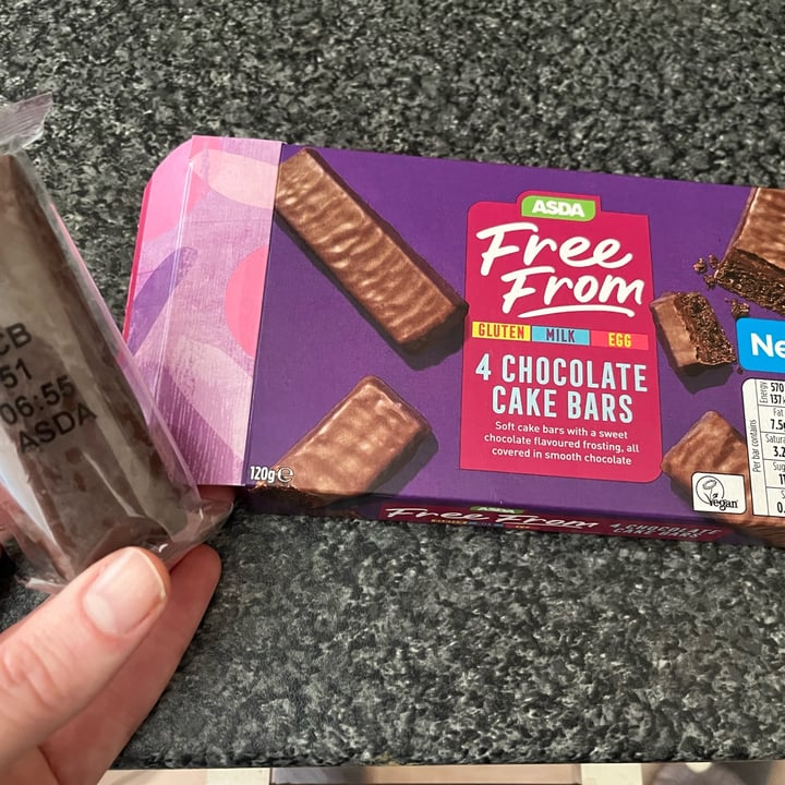 photo of Asda Free From 4 Chocolate Cake Bars shared by @ameriamber on  09 Jun 2022 - review