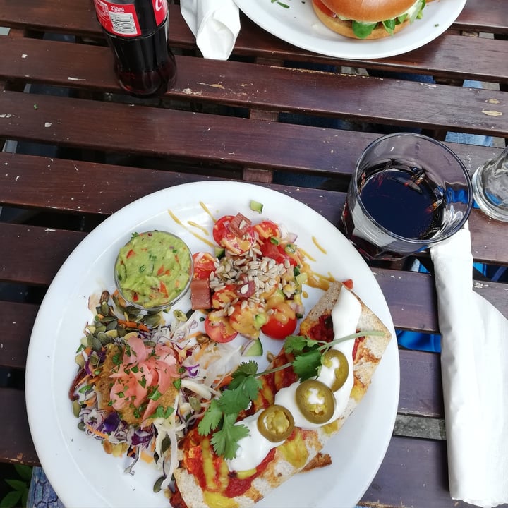 photo of Atlas Bar burrito shared by @monstera on  08 Aug 2022 - review