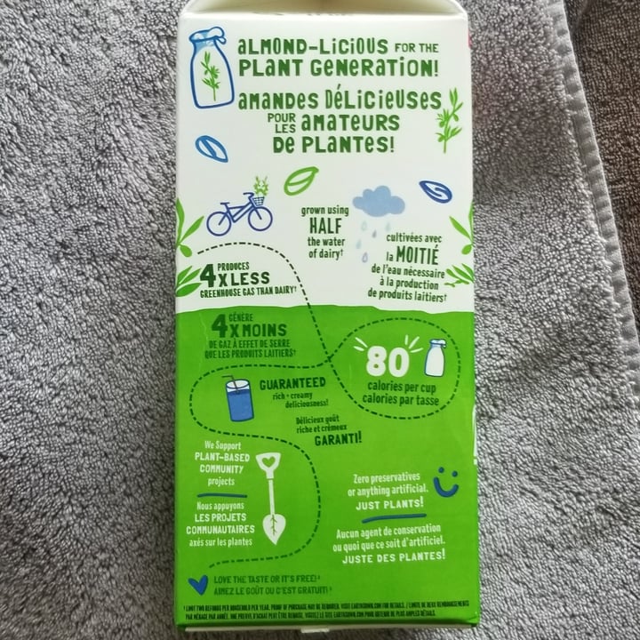 review photo of Earth's Own So Fresh Vanilla Almond Milk shared by @handeela on 17 Jun 2020 - review