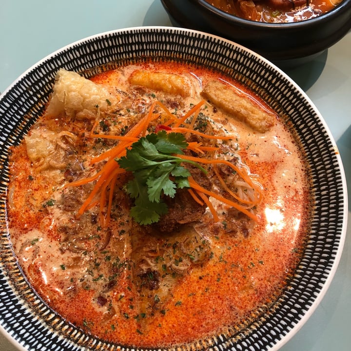 review photo of Green Common Singapore Omni Seafood Laksa shared by @belleeats on 25 May 2022 - review