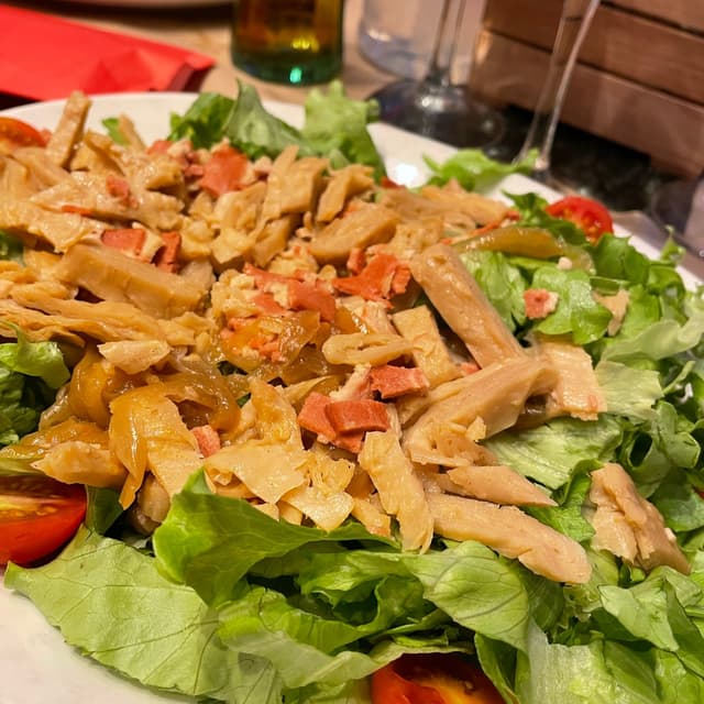 Photo of the dish “ensalada con no Pollo Y Bacon”