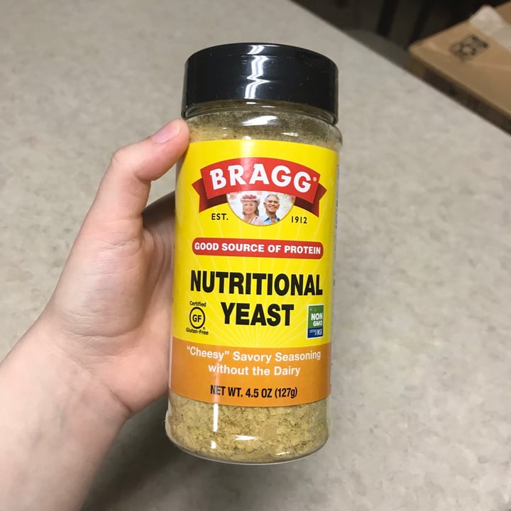 photo of Bragg Nutritional yeast shared by @zanderzuku on  27 Mar 2021 - review