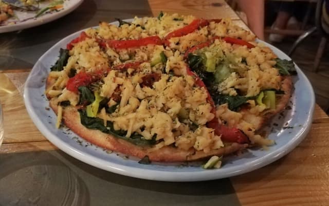 Foto do prato “Pizza verduras y tofu”