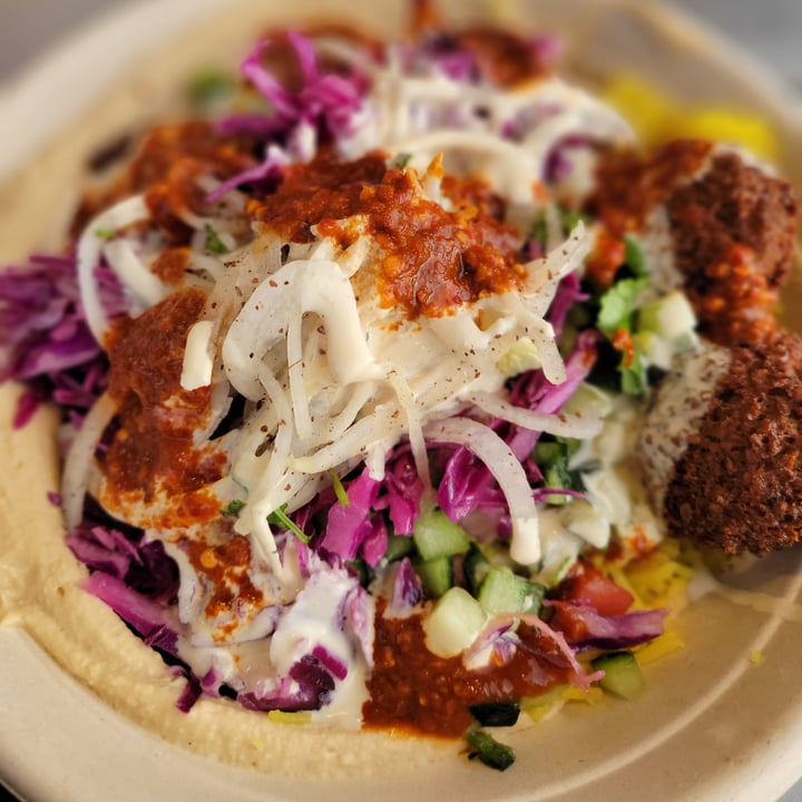 photo of Naf Naf Grill Falafel Hummus Bowl shared by @theplantbasedbeard on  04 Mar 2022 - review