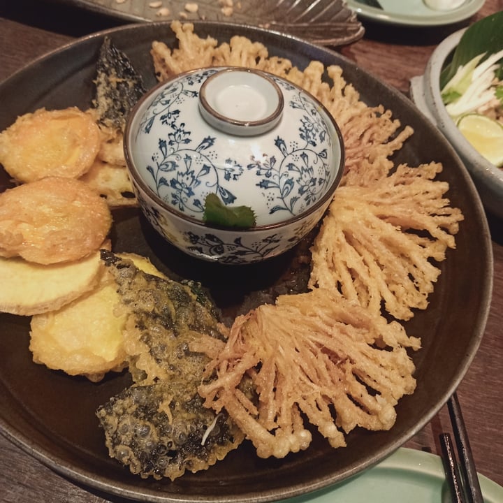 photo of Quán chay Ưu Đàm Vegetable tempura shared by @conjuringwanderlust on  28 Feb 2021 - review