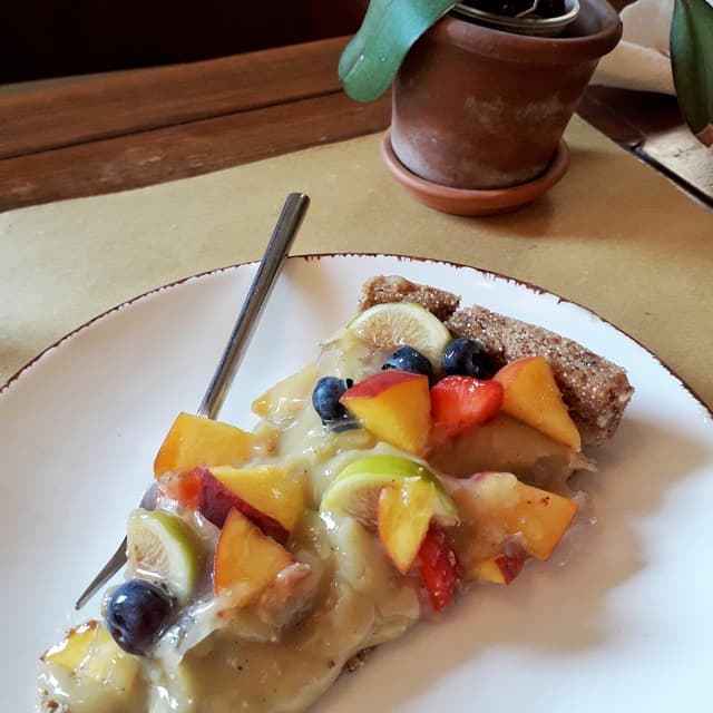 Photo of the dish “Crostata crema pasticcera e frutta”