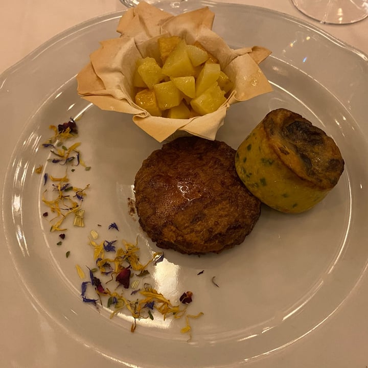 photo of Villa Dei Desideri menù vegetariano diciottesimo shared by @laum0 on  03 Jul 2022 - review