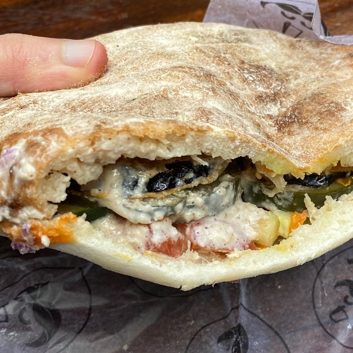 review photo of Veggie Medio Oriente Sabij shared by @unaensalada on 24 Sep 2021 - review