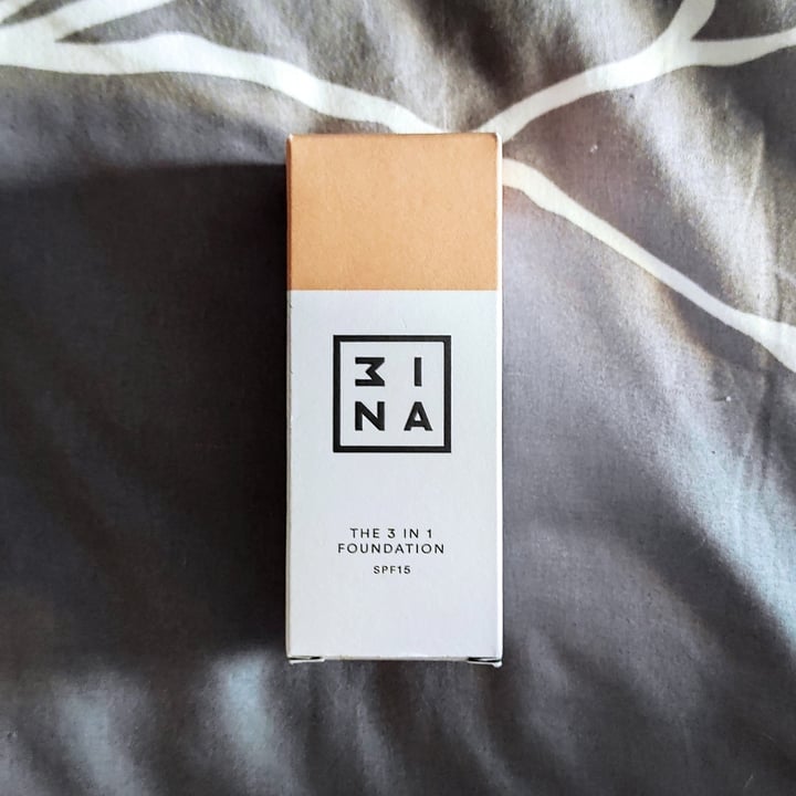 review photo of 3INA The 3 in 1 Foundation shared by @dafi on 08 Sep 2022 - review