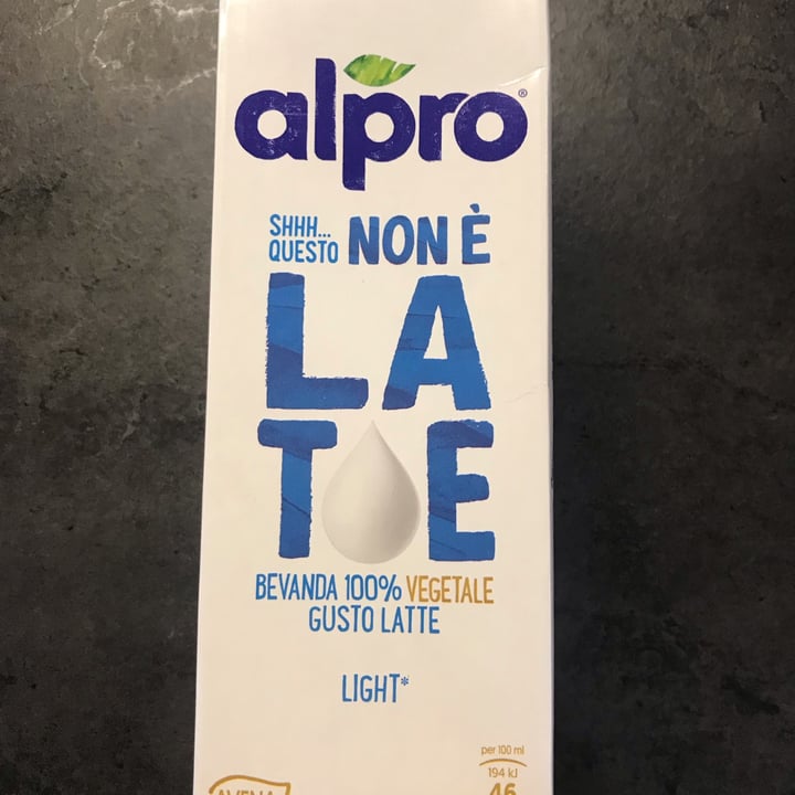photo of Alpro Shhh...Questo Non è Latte (LIGHT) shared by @manulela13 on  30 Apr 2022 - review