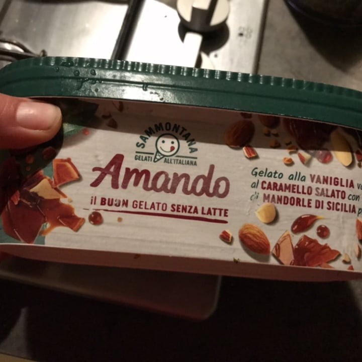 photo of Sammontana amando caramello salato shared by @lallus8 on  27 Jun 2022 - review