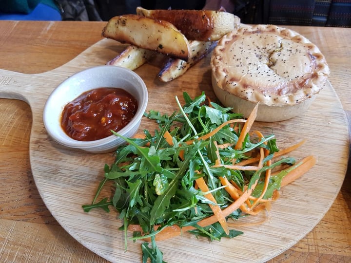 photo of The Stable, Brentford. Squish Squash Pie shared by @benzole on  25 Jan 2020 - review