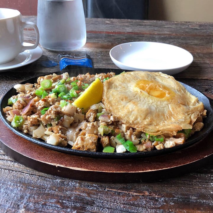 review photo of Nick's on Grand Sizzling Sisig shared by @dgwyn on 25 Feb 2019 - review