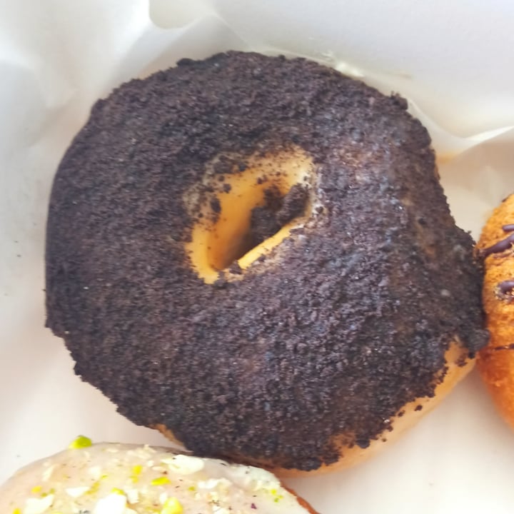 photo of Delish Vegan Doughnuts Cookie Butter Oreo Donut shared by @alexv269 on  22 Mar 2021 - review