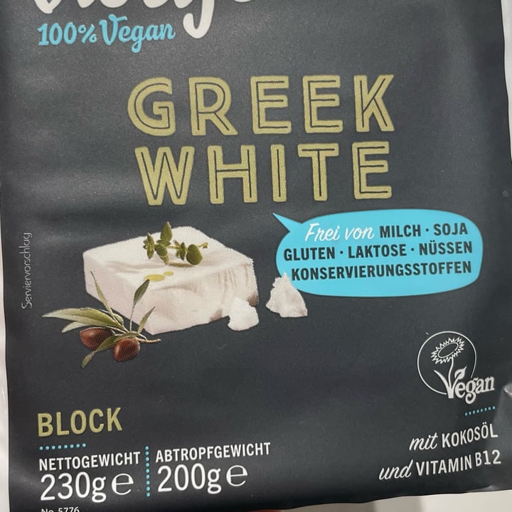 photo of Violife Blanc Grec shared by @alicemazzoni on  21 Mar 2022 - review