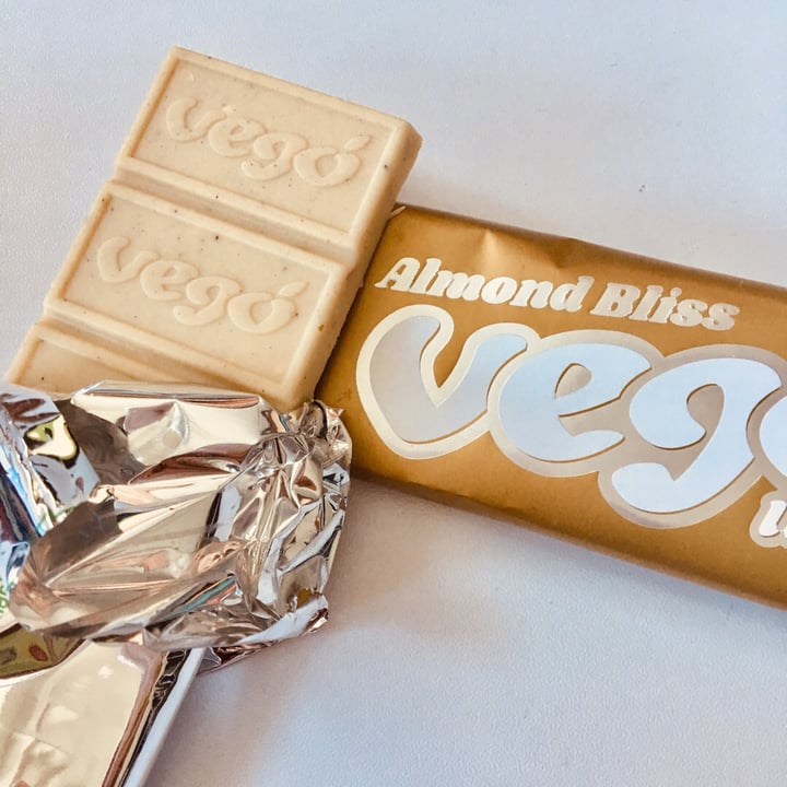 photo of Vego Almond Bliss Vego White shared by @herbimetal on  23 Nov 2019 - review