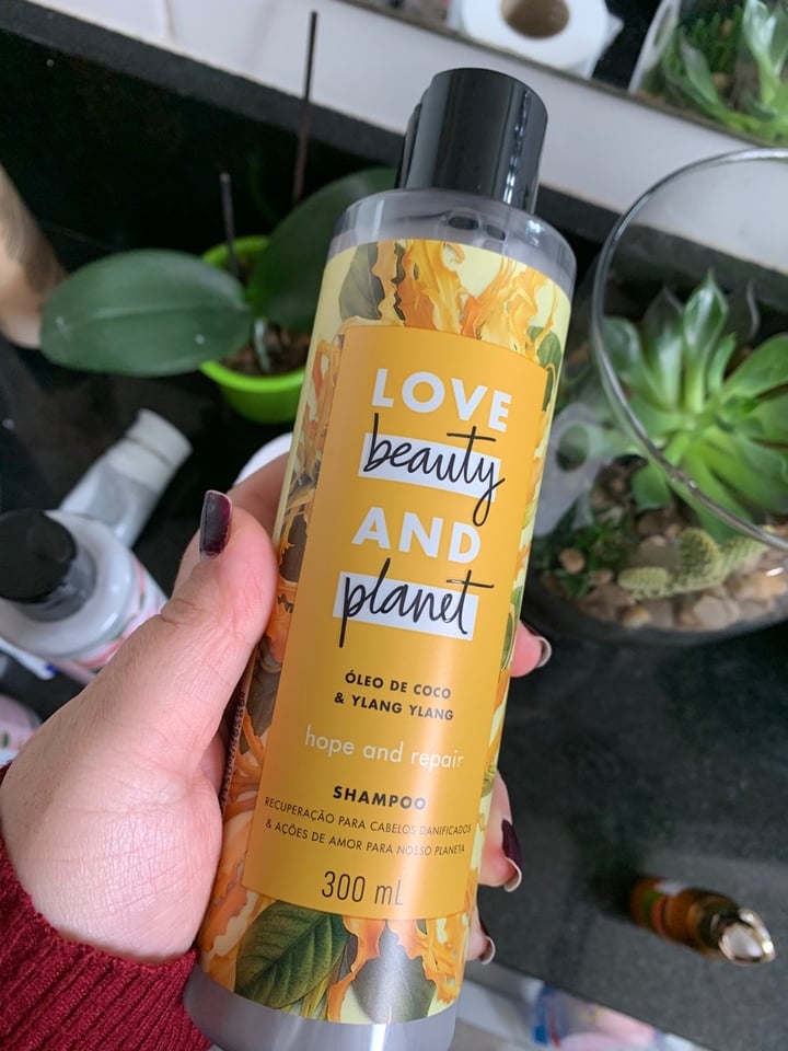 review photo of Love Beauty and Planet Coconut Oil & Ylang Ylang Shampoo shared by @beatrizcs on 21 Mar 2020 - review