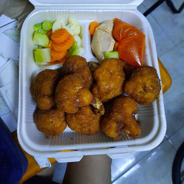 review photo of Vegan Eats Alitas shared by @ichbinangie on 01 Oct 2020 - review