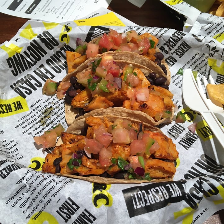 photo of Gonzalez & Co Tacos con heura shared by @animafragile85 on  30 Sep 2022 - review