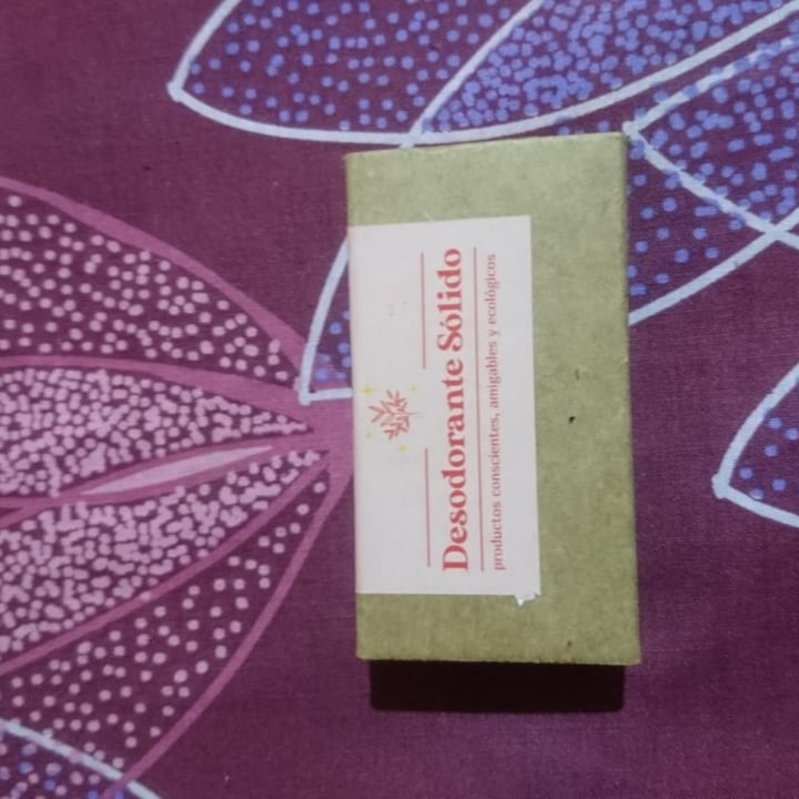 review photo of Libre Desodorante solido shared by @yulir00 on 19 Jan 2022 - review