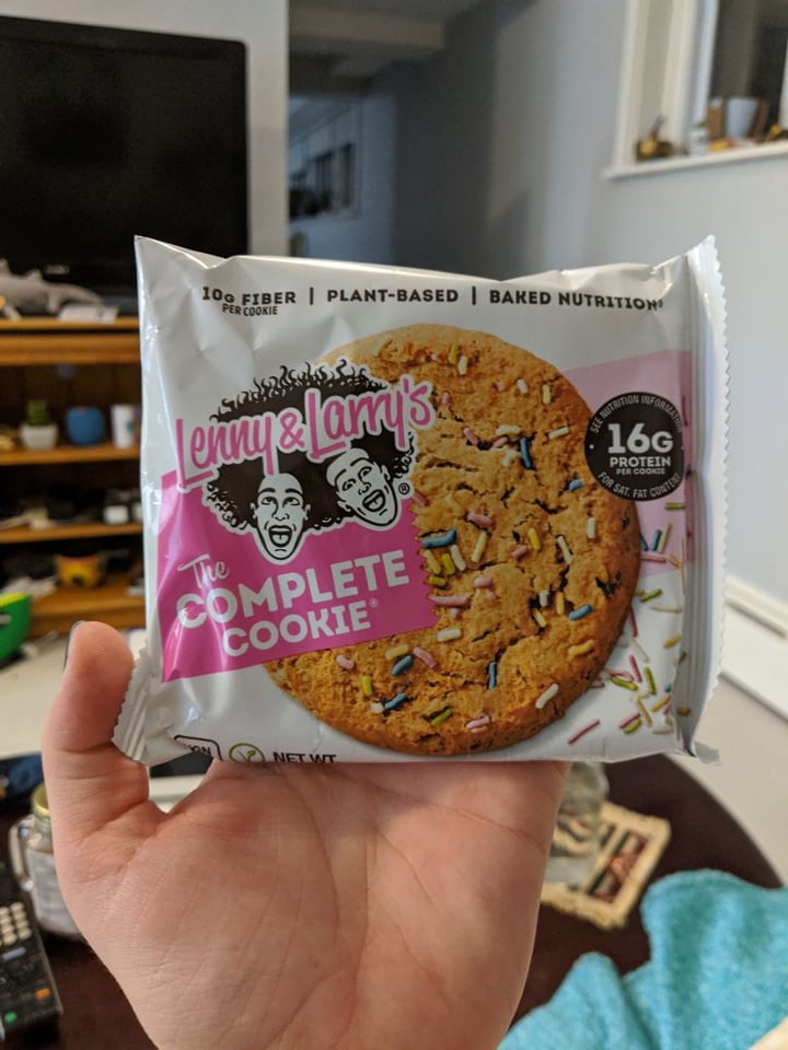 photo of Lenny & Larry’s The Complete Cookie Birthday Cake shared by @goodeats on  09 Jan 2020 - review
