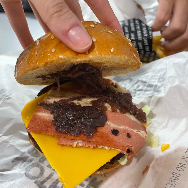 photo of Mother Burger - Amoreiras Sorry Not Sorry Burger shared by @sara18 on  23 May 2022 - review