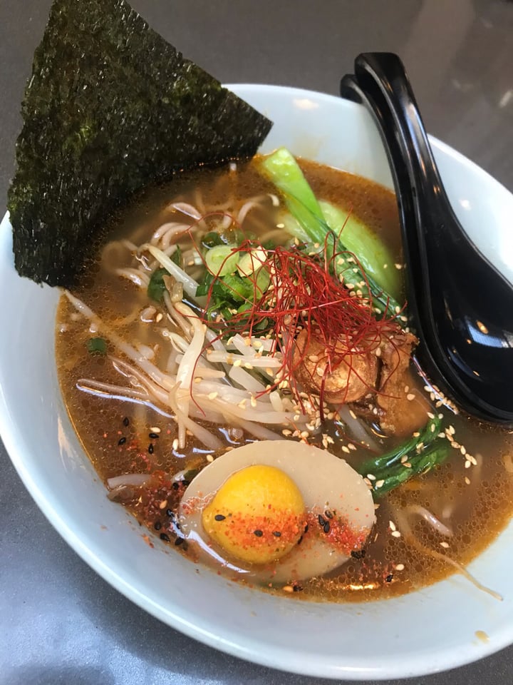 photo of Ramen Hood Cold Smoked Onion Ramen shared by @tanzaniteandturmeric on  14 Apr 2019 - review