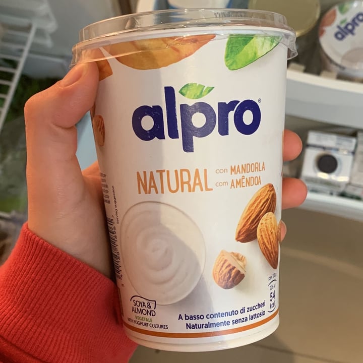 photo of Alpro Yogurt mandorla shared by @elisamataloni on  19 Jan 2022 - review