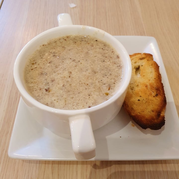 photo of WS Deli Experience Store Creamy mushroom soup shared by @iloveveggies on  03 Nov 2020 - review