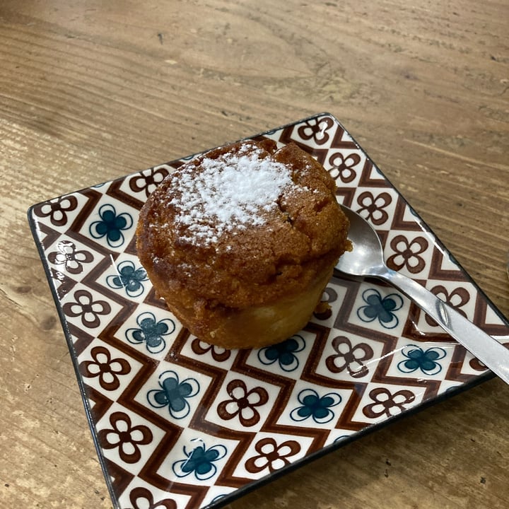review photo of Crazy Cat Café INCREDIBLE MUFFIN shared by @bavvi on 03 Nov 2022 - review