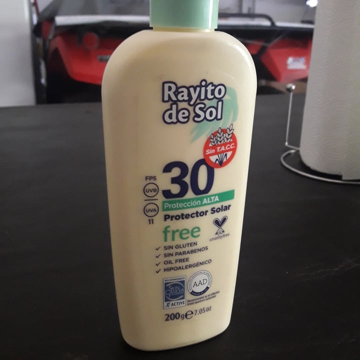 photo of Rayito de Sol Protector Solar Factor 30 UVA 11 shared by @meteoraba on  02 Jan 2021 - review