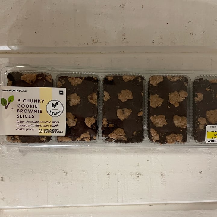photo of Woolworths Food 5 Chunky Cookie Brownie Slices shared by @thehumblechickpea on  01 Jul 2022 - review