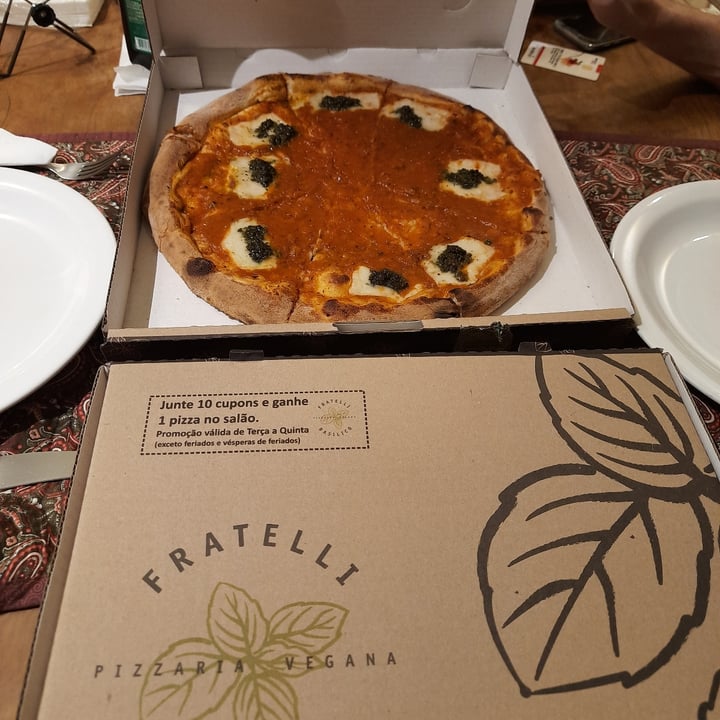 photo of Fratelli Basilico Pizzaria Vegana Genova pizza shared by @cyntiatomazelli on  06 Dec 2021 - review