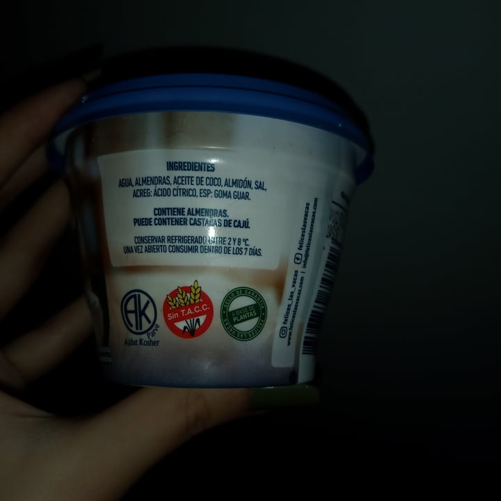 photo of Felices Las Vacas Queso Untable Fantastique Sabor Tradicional shared by @cataveg on  31 Mar 2021 - review